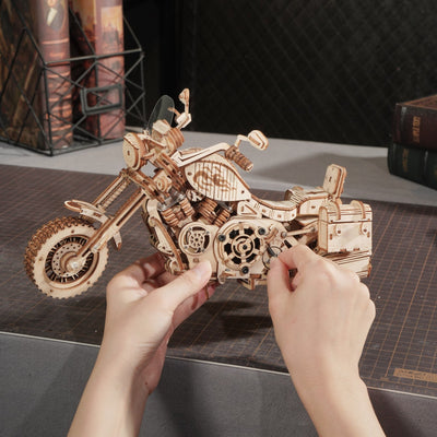 プラザクリエイト つくるんです® LK504 動くウッドパズル クルーザーバイク 3Dウッドパズル
